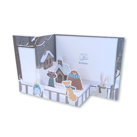 kit tarjeta de navidad con efecto pop-up de un paisaje nevado con recortables de animales, con video paso a paso en español