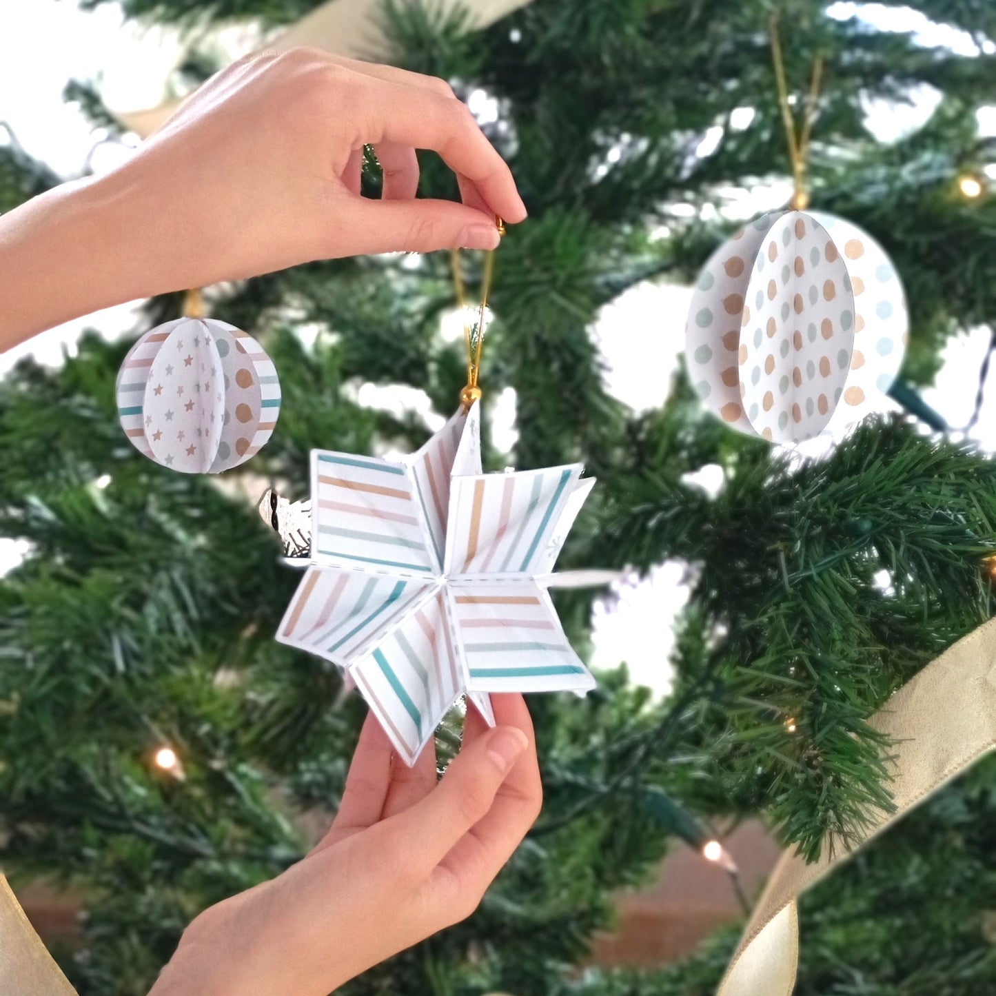 kit Adornos  árbol de Navidad  REF. ADARBNAV_0001_ESP en ESPAÑOL